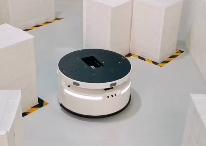 創(chuàng  )澤水滴系列機器人底盤(pán)